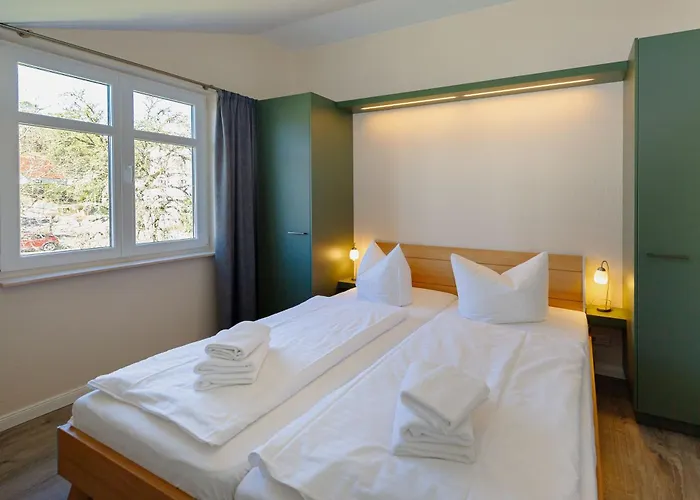 Seerose - 21 Seepferdchen Sellin (Rugen)